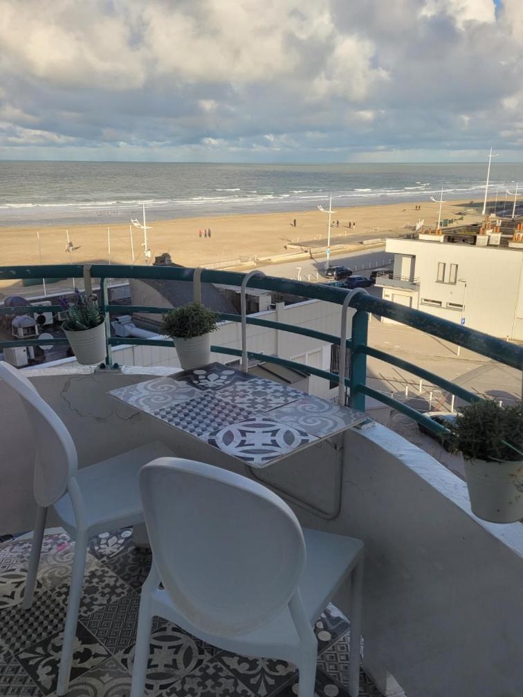 Vue Au Cœur De Malo Les Bains Pieds Dans L Eau Dunkirk